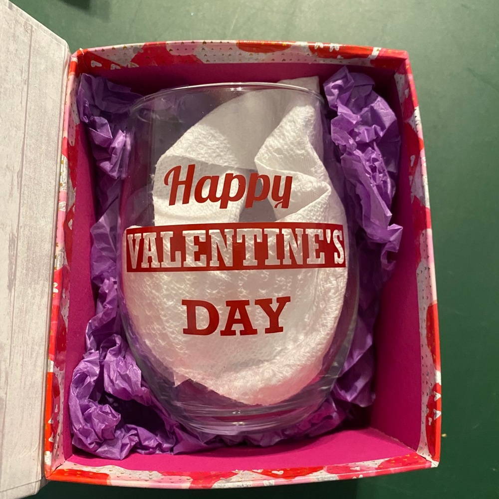 Valentine’s Day wine glass